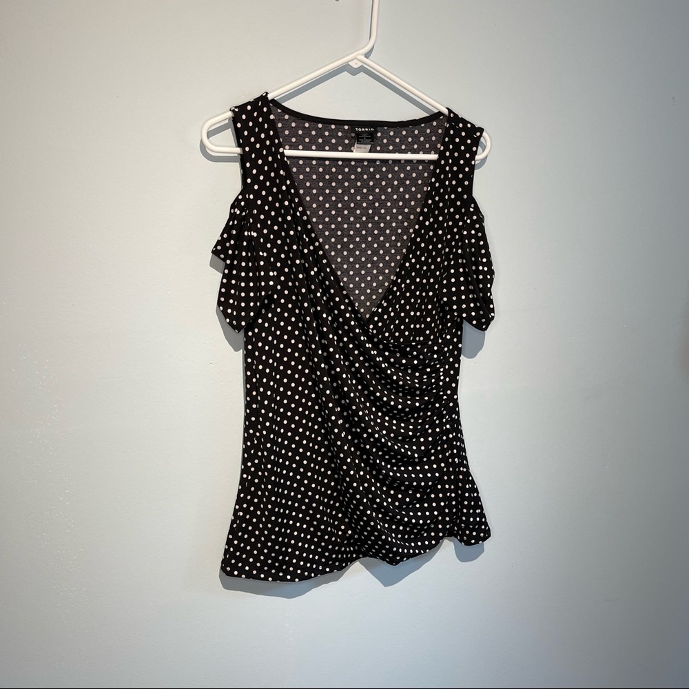 Torrid Polka Dot Cold Shoulder Shirred Sides Wrap Style Black white.